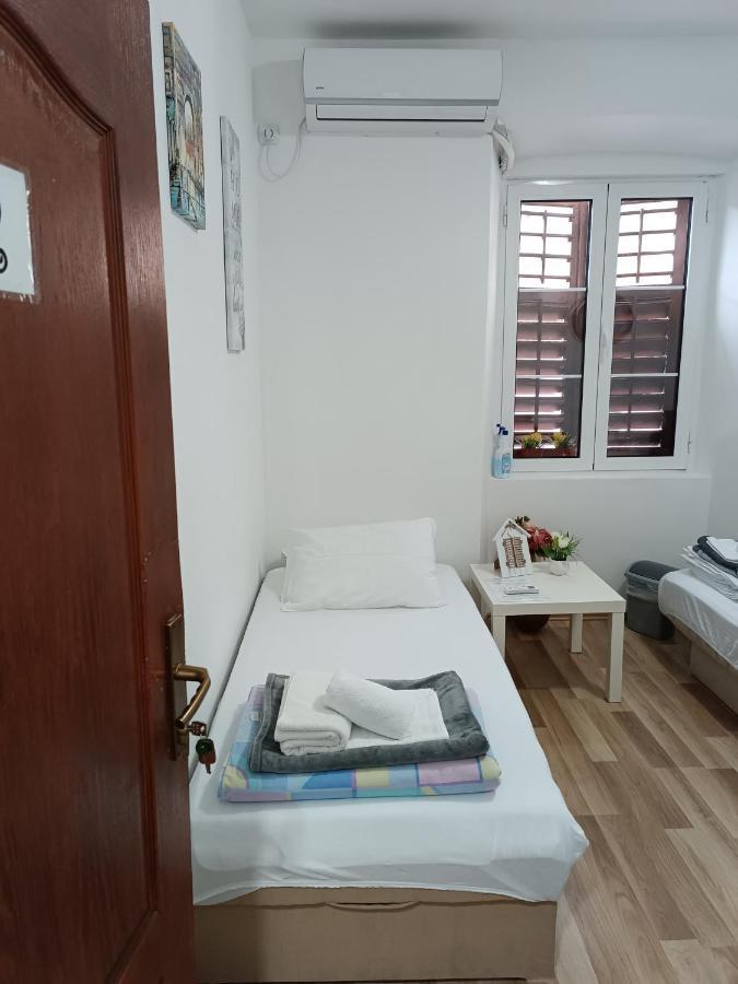 Guesthouse Bit Accommodation Kotor Eksteriør bilde